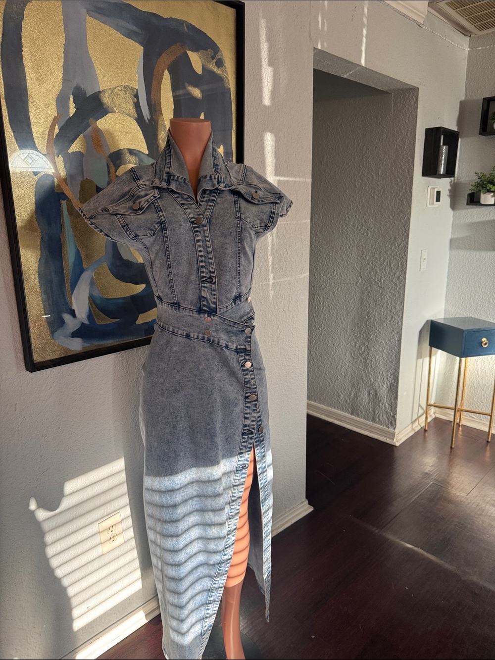 Button-Front Grey Denim Midi Dress with Belted Waist